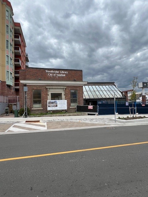 Exterior image of the Woodbridge Library from across the street.